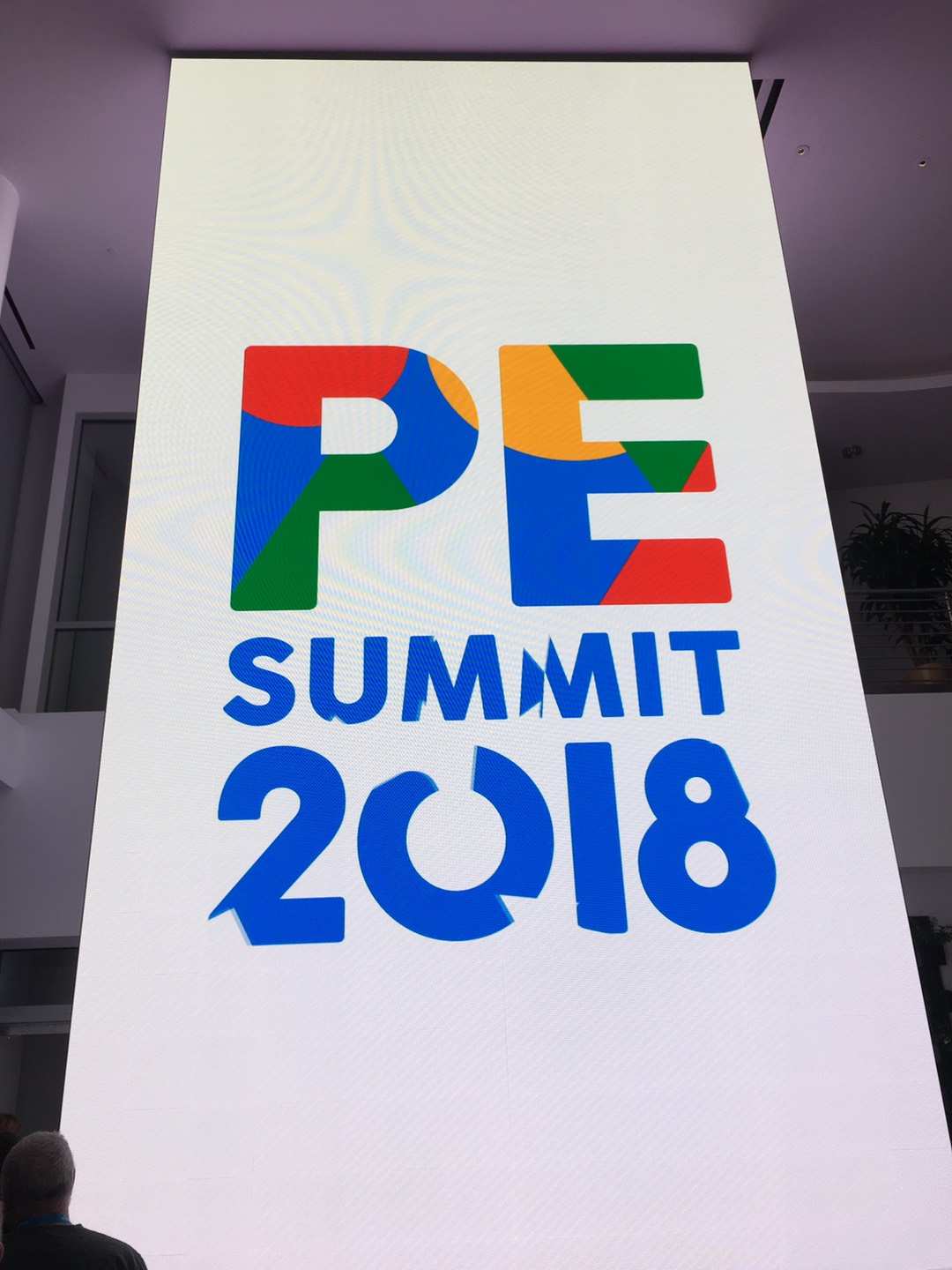 Google PE Summit 2018 现场大屏